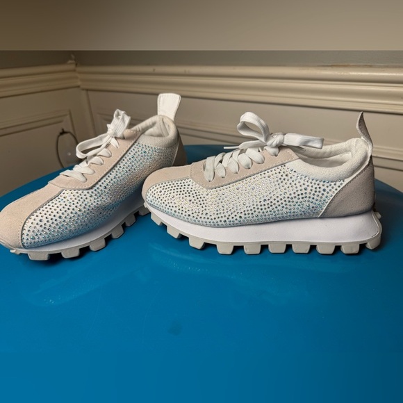 Yoki Shoes - Yoki White Sparkling Sneakers with Textured Design